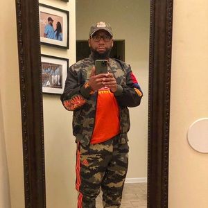 Meet your Posher, Clifton